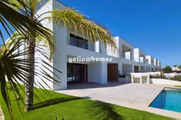 Moderne 3-SZ Villen mit privatem Garten und Pool nahe Vilamoura/Vila Sol